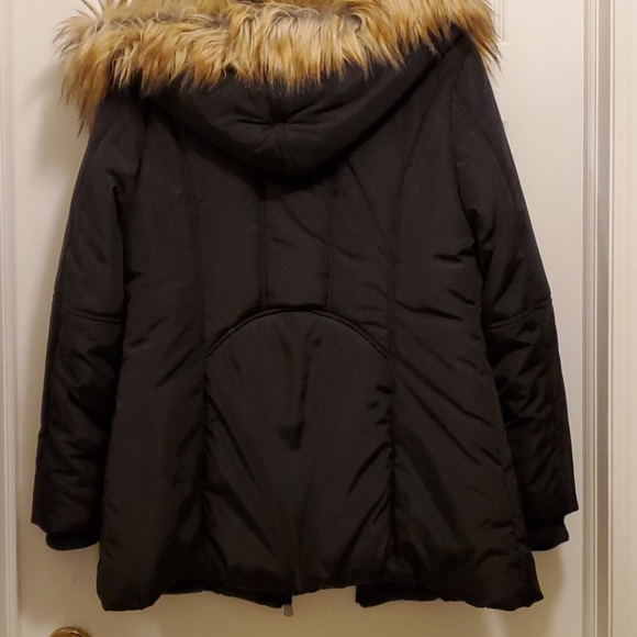 Le Chateau Winter Jacket - Picture 2 of 3